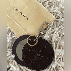 LOUIS VUITTON Vernis Mirror Bag Charm Amarante w/dust bag⭐️Always Authentic